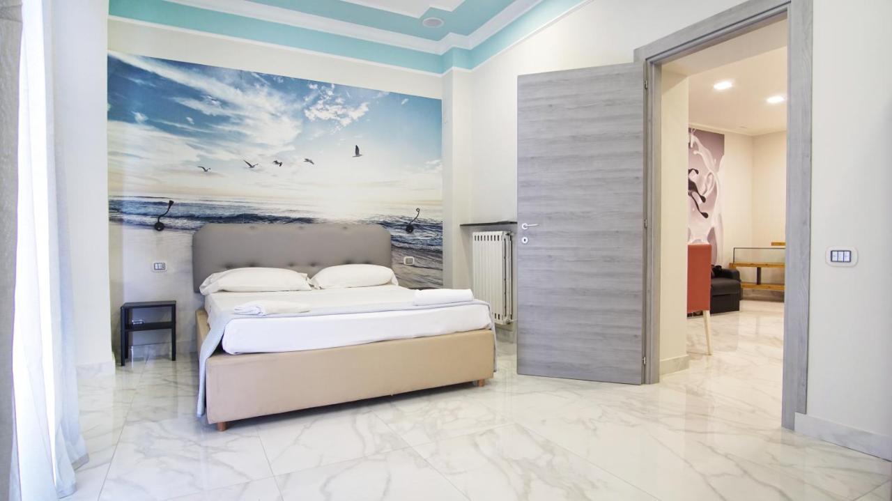 Hotel Cesare 14 เนเปิลส์ ภายนอก รูปภาพ